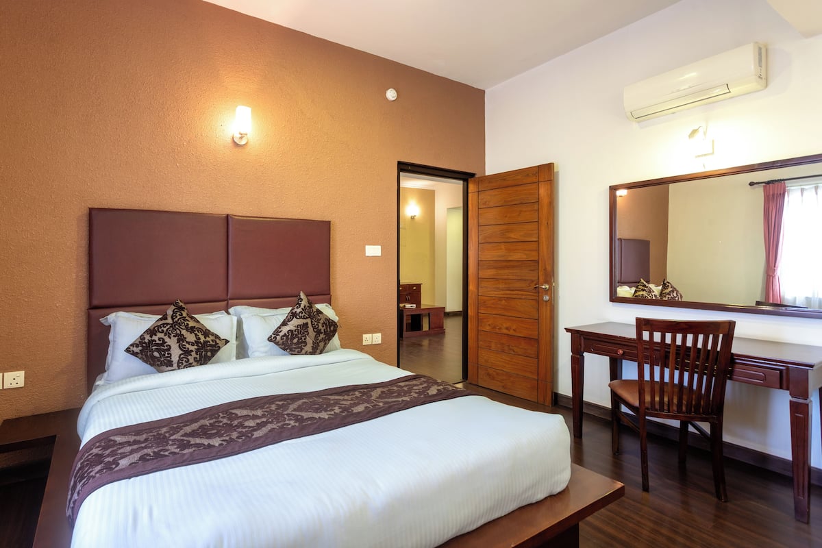 1BHK Premium Apartment without Bathtub