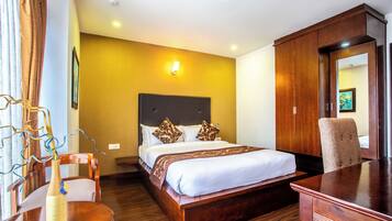 2BHK Apartment with Bathtub | 1 Schlafzimmer, hochwertige Bettwaren, Zimmersafe, individuell dekoriert