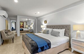 House | Bathroom - Oceans Edge Beach House At Oak Beach (Oak Beach)