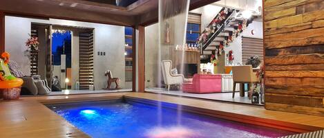 Piscine couverte, piscine extérieure