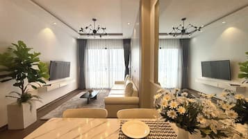 Apartamento, 2 quartos, vista para o mar | 2 quartos, roupas de cama de algodão egípcio, roupas de cama premium