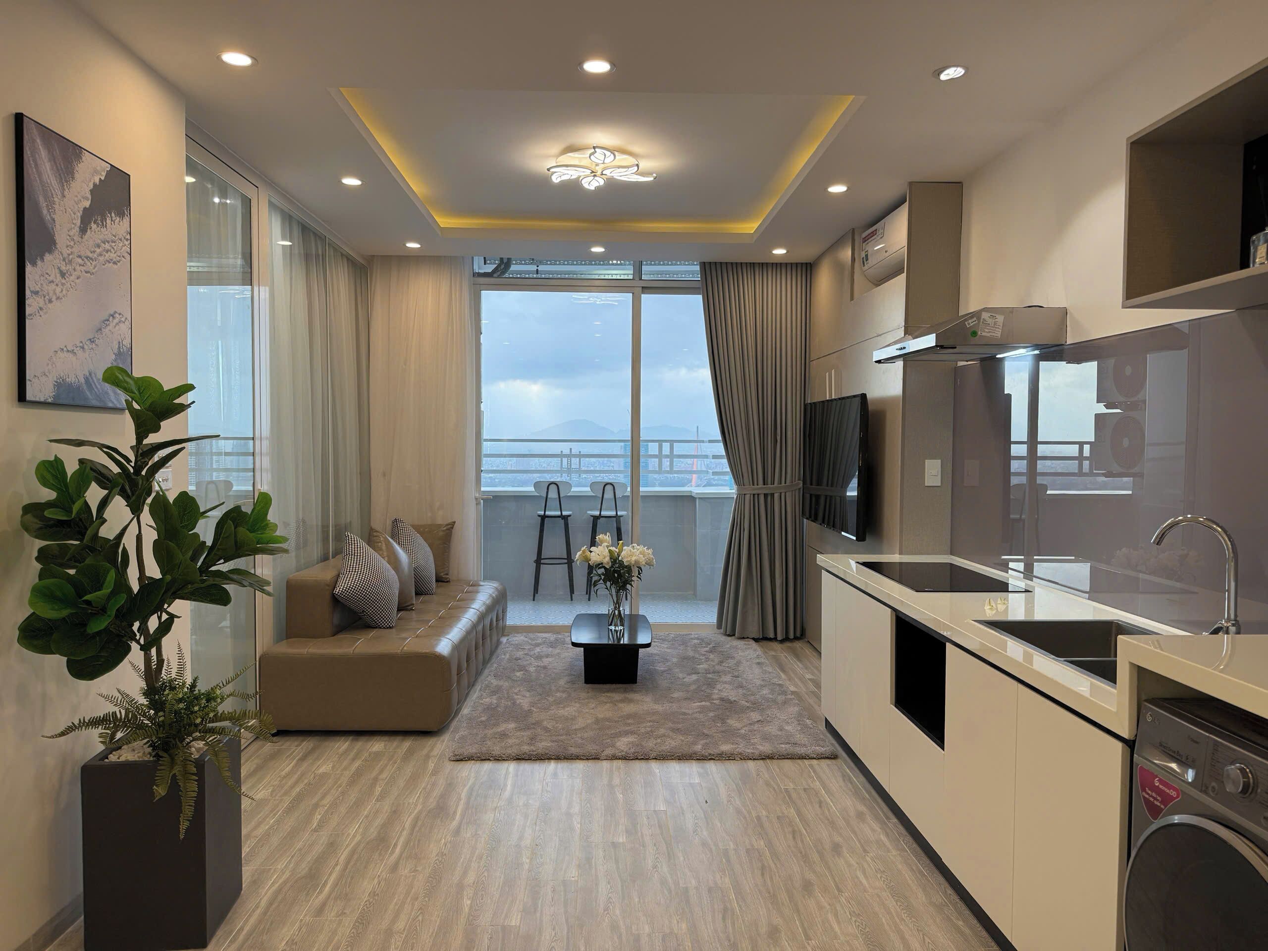 Leilighet, 2 soverom, sjøutsikt | Oppholdsområde | Flatskjerm-TV