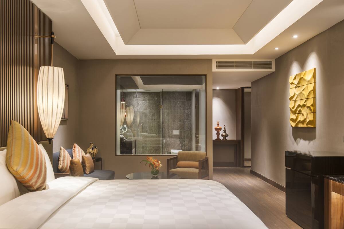 1 bedroom, pillow-top beds, minibar, in-room safe