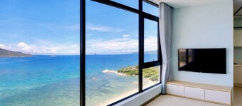 HQH Sea View Apartment