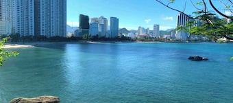 HQH Sea View Apartment