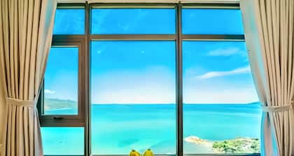 HQH Sea View Apartment