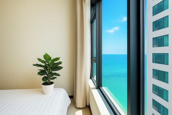 Luxury Apartment, 2 Bedrooms | 2 bedrooms, premium bedding, pillowtop beds, individually furnished