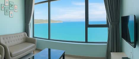 Apartamento panorâmico, 2 quartos | 2 quartos, roupas de cama premium, camas com colchões pillow-top