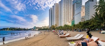 HQH Sea View Apartment