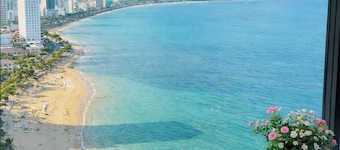 HQH Sea View Apartment
