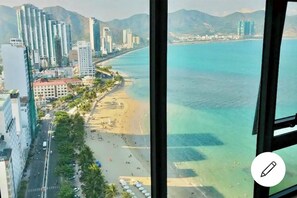 شقة بانوراما - غرفتا نوم | 2 عدّة غرف نوم وأغطية فراش متميزة وأسرّة بطبقة علوية مريحة