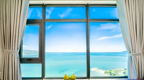 Panoramic Apartment, 2 Bedrooms | Water view