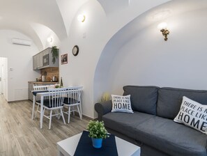 Appartement, 1 chambre (A2) | Coin séjour