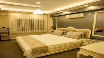 1 slaapkamer, een minibar, een bureau, geluiddichte muren