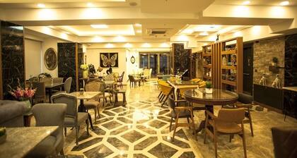 Lion Park Suites & Residence Hotel