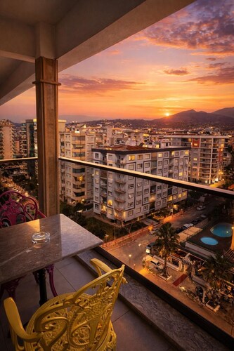 Lion Park Suites & Residence Hotel