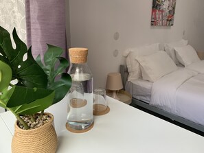 Deluxe Room, Shared Bathroom (1) - Santo Amaro Guest House (Lisbon)