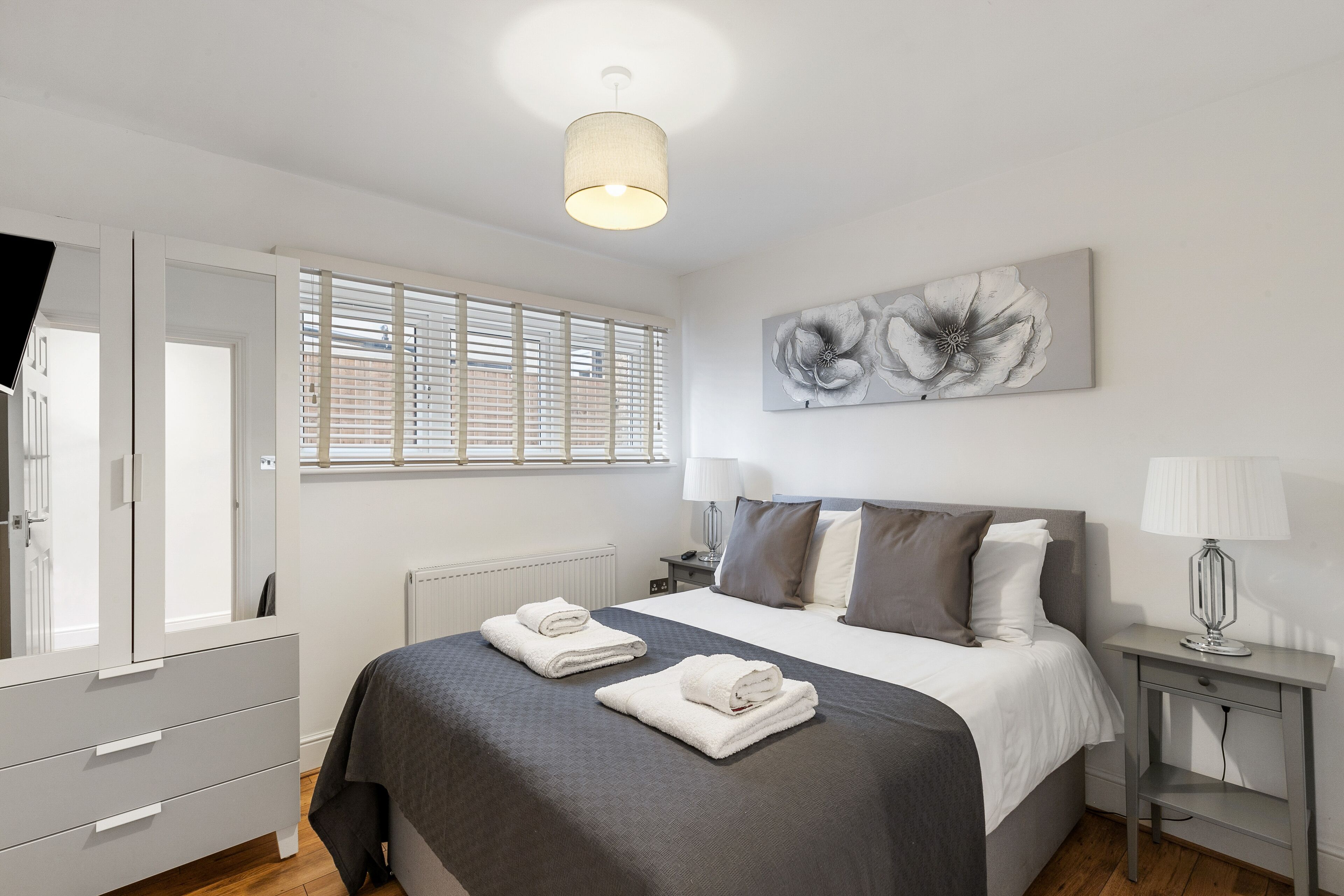 Apartment, 2 Bedrooms | Individually decorated, individually furnished, desk, iron/ironing board