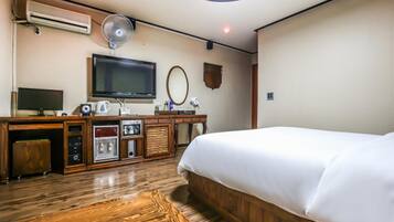 Standard Room | Desk, soundproofing, free WiFi