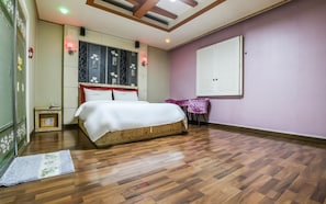 Superior Room | Desk, soundproofing, free WiFi