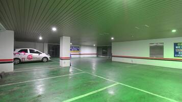 Parkir mandiri gratis