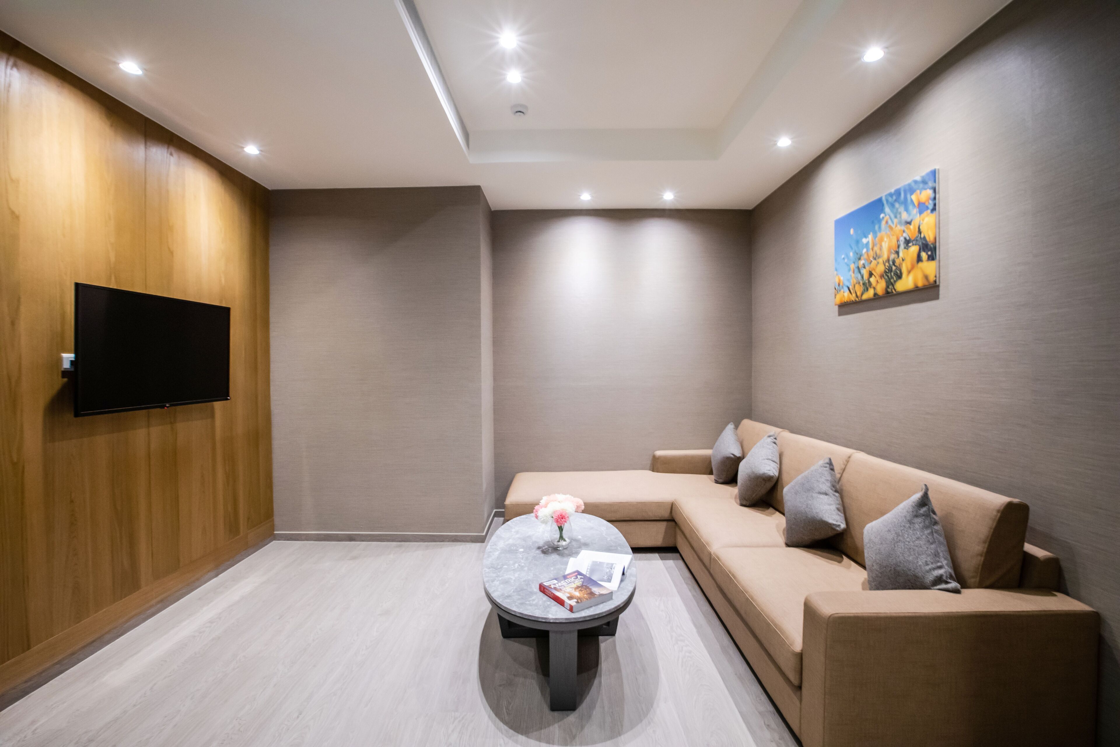 exclusive quadruple room | 1 bedroom, in-room safe, desk, laptop workspace