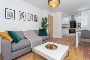 Living area - Harbour City Apartments (Salford)