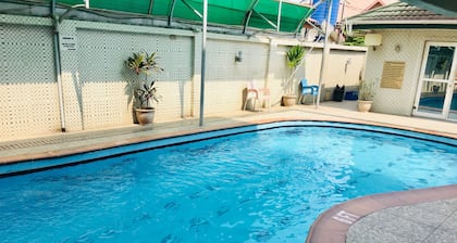 Hi Point Hotel & Suites