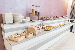 Desayuno buffet incluido todos los días 