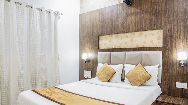 Standard Double Room | Rollaway beds (surcharge), WiFi (free) - Hotel Oyster (Mumbai)