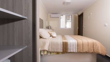 House, 3 Bedrooms | 3 bedrooms, blackout drapes, soundproofing, iron/ironing board