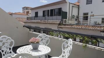 House, 3 Bedrooms | Terrace/patio