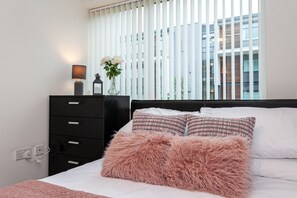 Exclusive Apartment | 2 bedrooms, laptop workspace, iron/ironing board, free WiFi