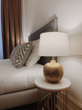 Family Room | 1 bedroom, premium bedding, minibar, desk