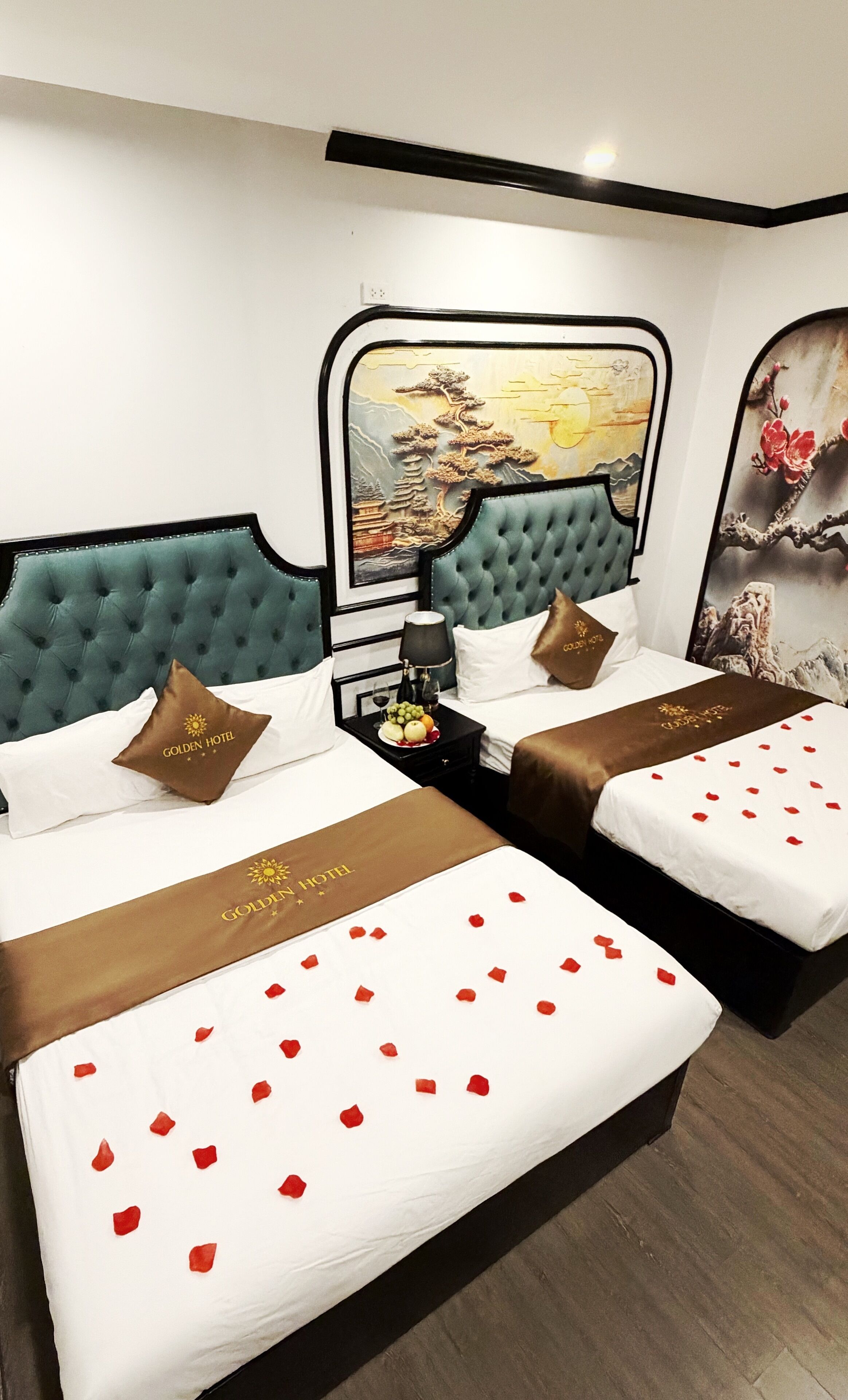 Deluxe Double Room | Minibar, desk, soundproofing, iron/ironing board