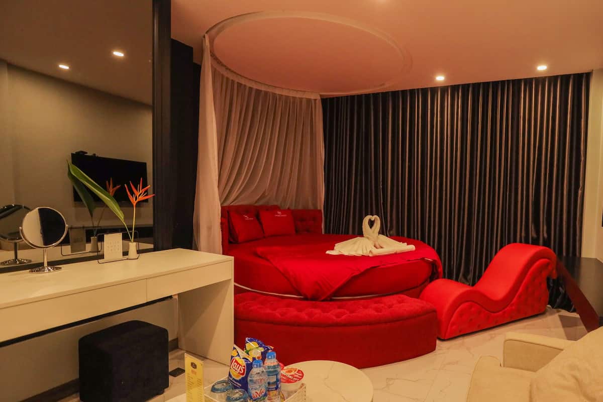 Romantic Suite (Round Bed)