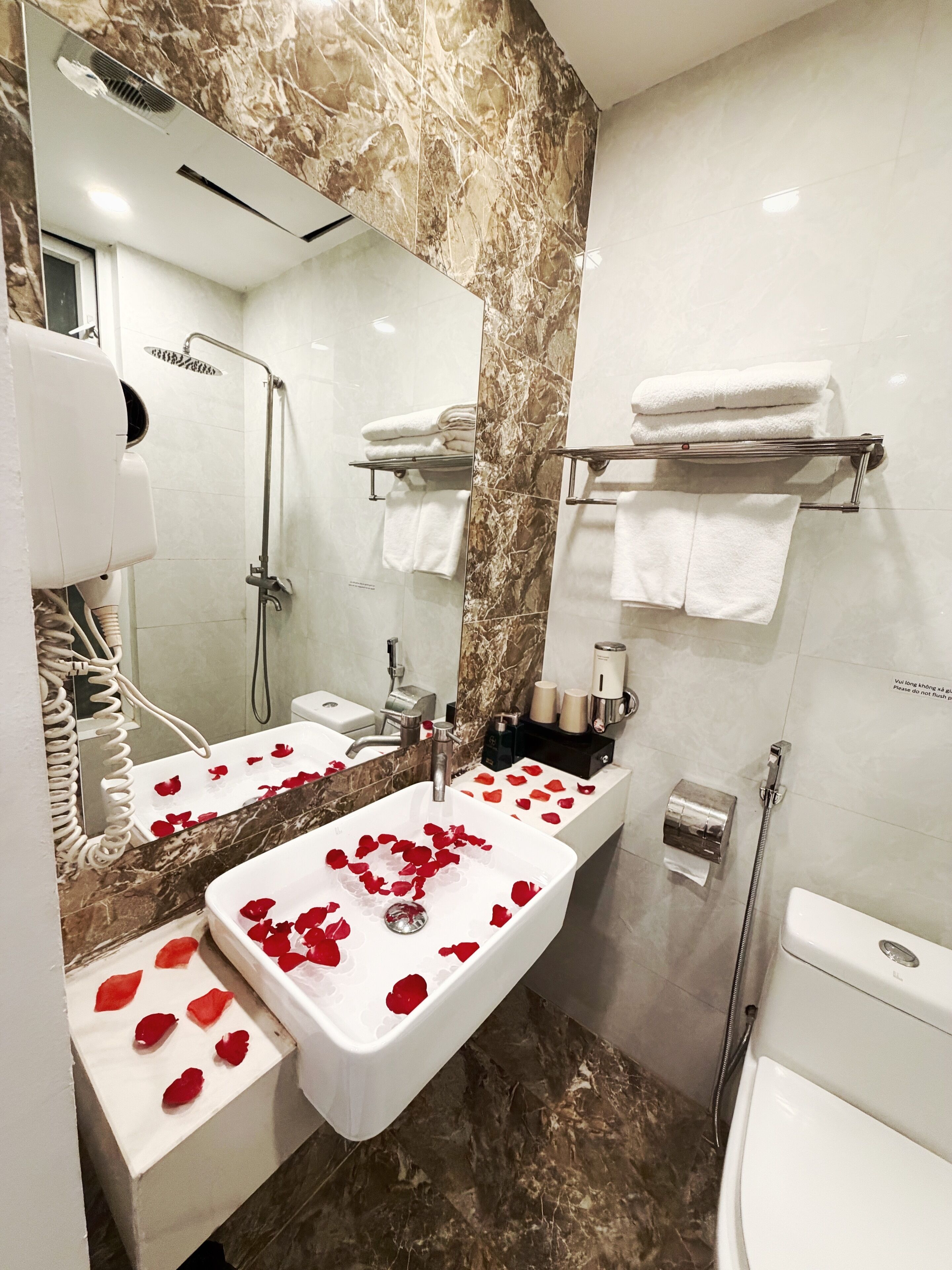 Photo - Golden Hotel