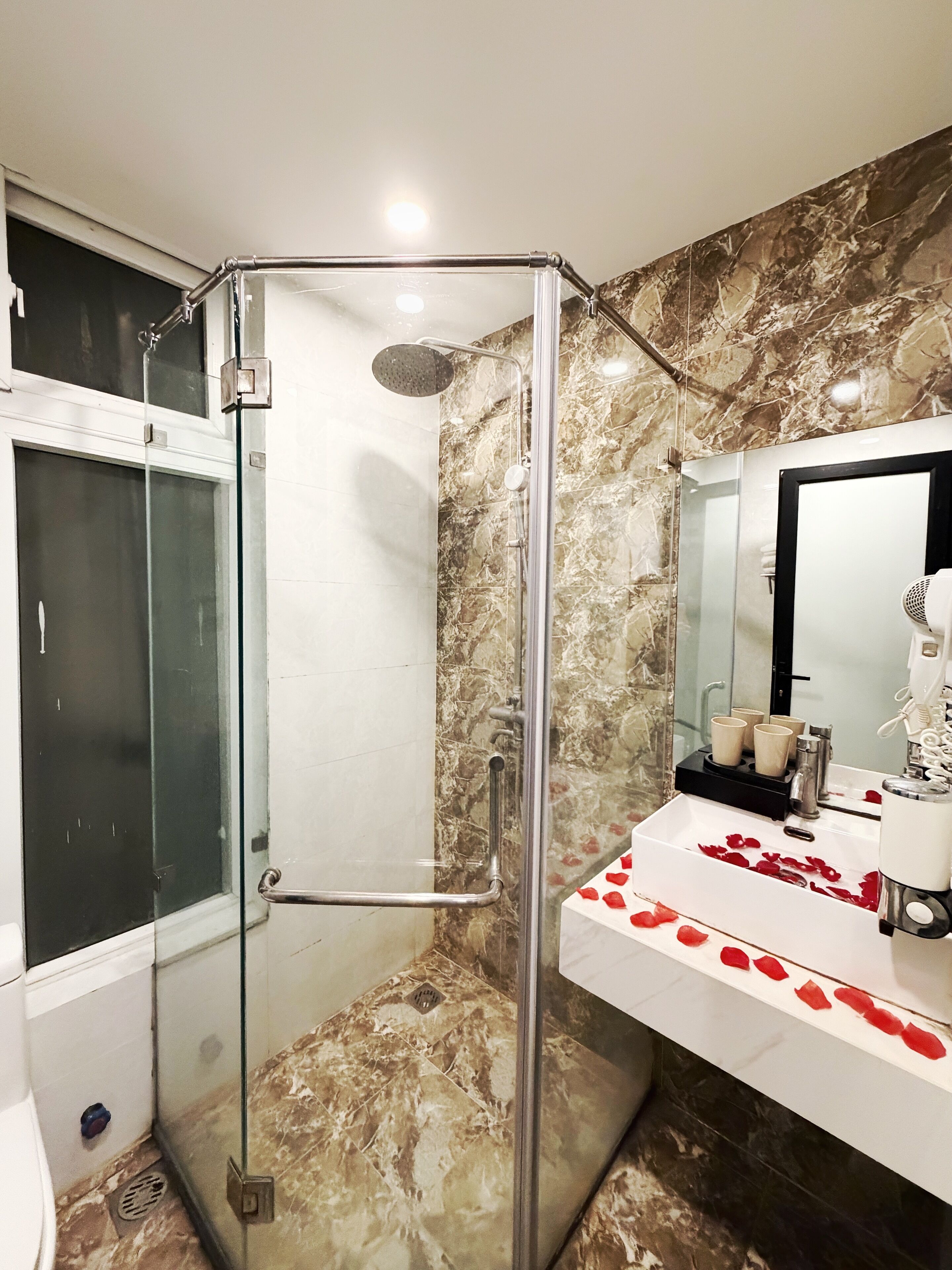 Photo - Golden Hotel