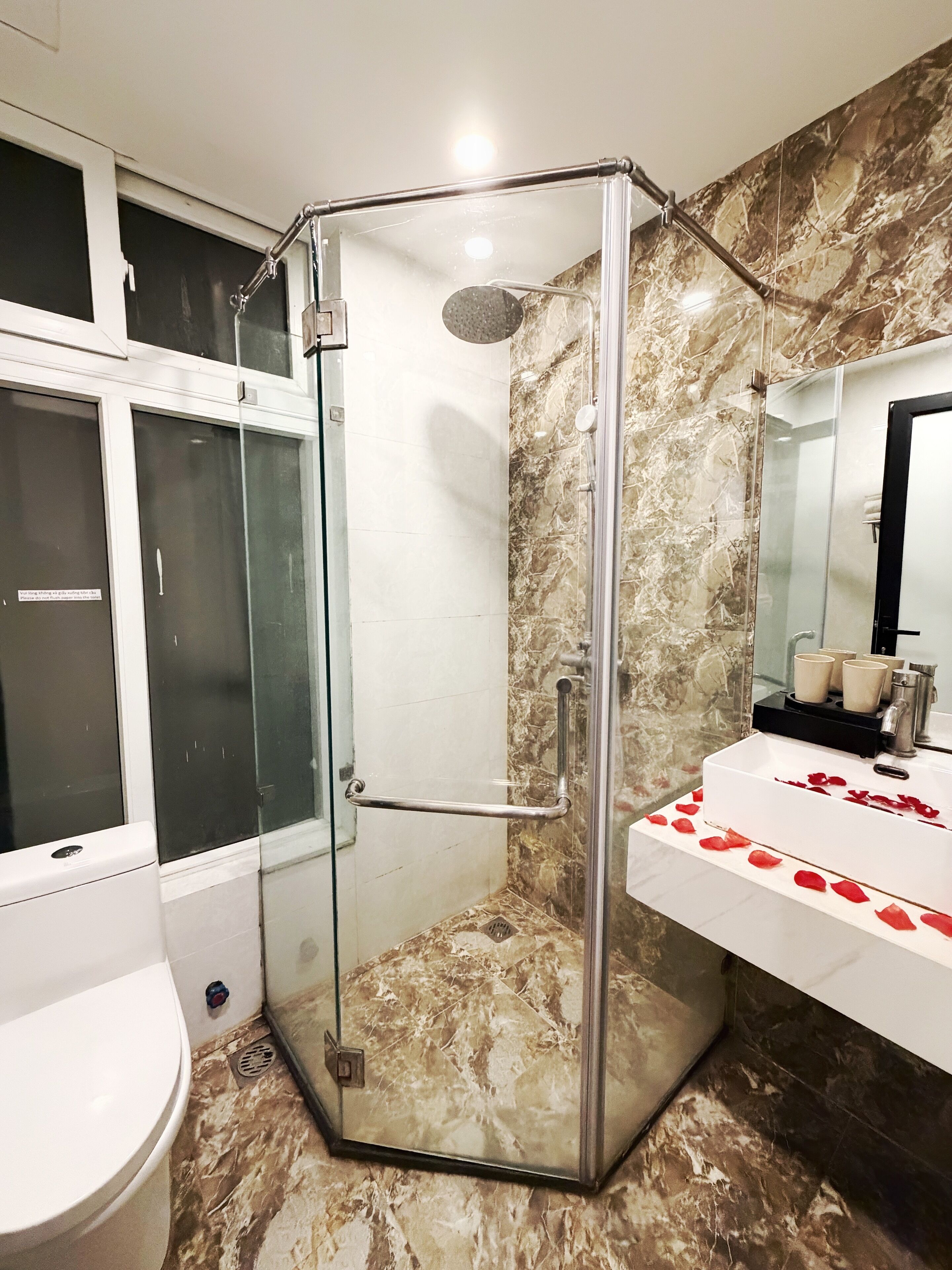 Photo - Golden Hotel