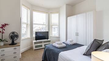 2 bedrooms, premium bedding, memory foam beds, individually decorated