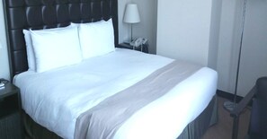Quarto casal (Pre-contact is required for booking) | Wi-Fi de cortesia, roupa de cama