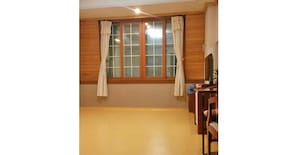 Premium Room - Pre-contact is required for reservation | Kostenloses WLAN, Bettwäsche