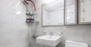 VIP - Pre-contact is required for reservation | Bathroom