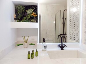 Basic Apartment | Bathroom sink - Plaka Hidden Jewel - Acropolis (Athens)