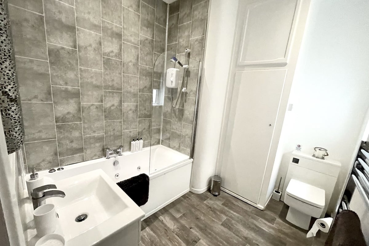 Suíte família, banheira de imersão (Levaine ) | Banheiro