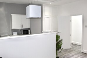 Deluxe Apartment, Hot Tub (Reads Ditchburn ) | Lounge - Reads Luxury Apartments (Blackpool)