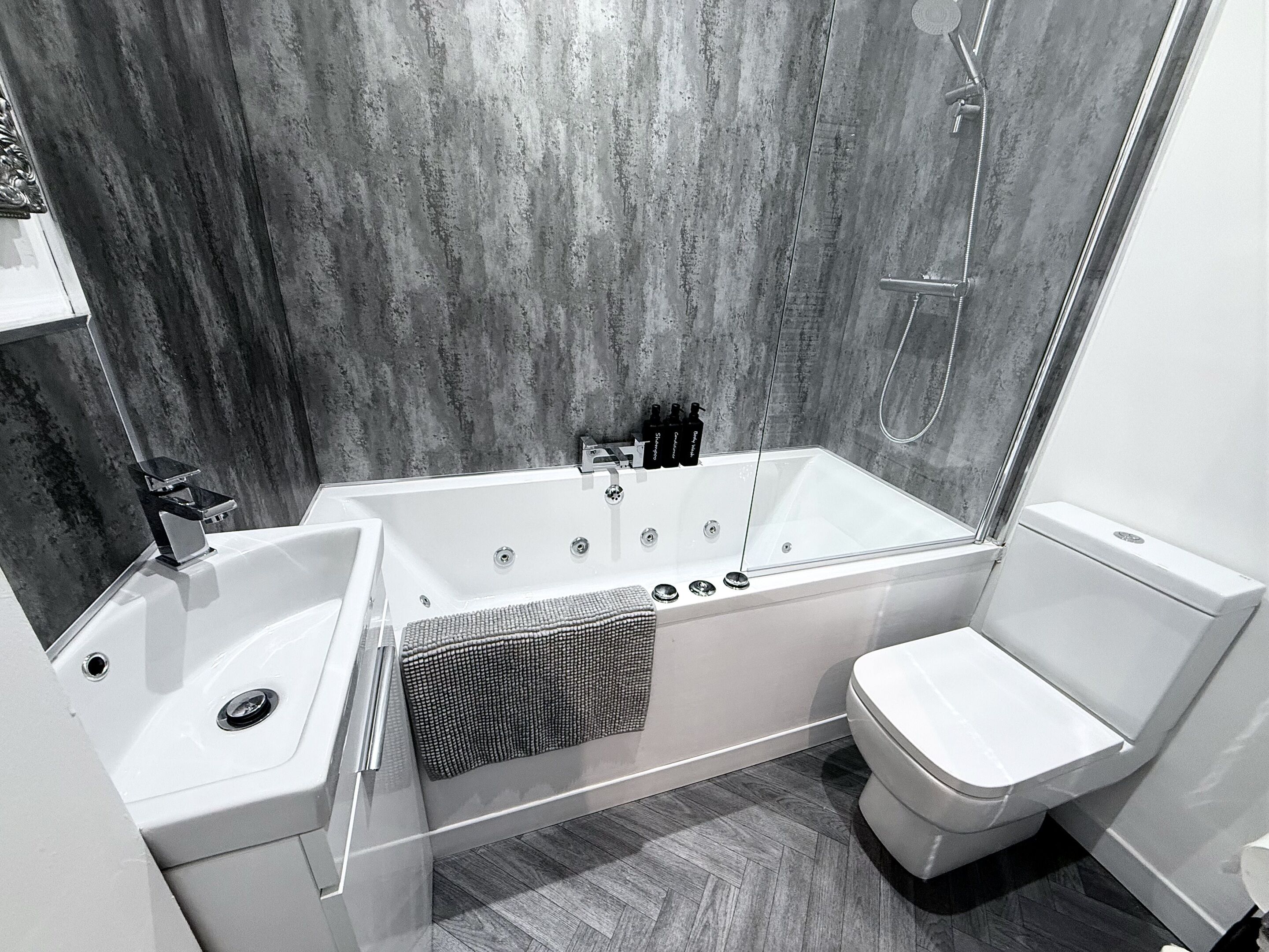 Suíte família, banheira de imersão (Bobby) | Banheiro