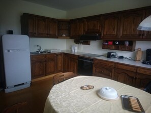 Shared fridge, microwave, paper towels - Apartment or Rooms in Raufarhöfn (Raufarhofn)