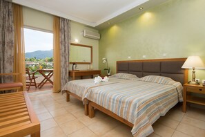 Premium bedding, minibar, desk, laptop workspace - Aethria Hotel (Thasos)