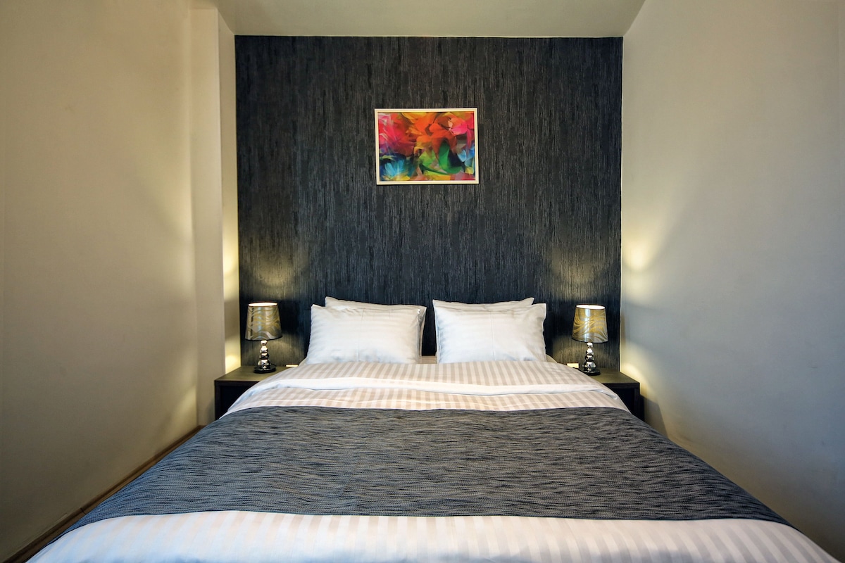 Double Room (204, 304, 205, 305)